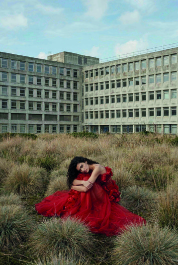 HIGH EDITORIAL FASHION CAMPAIGN